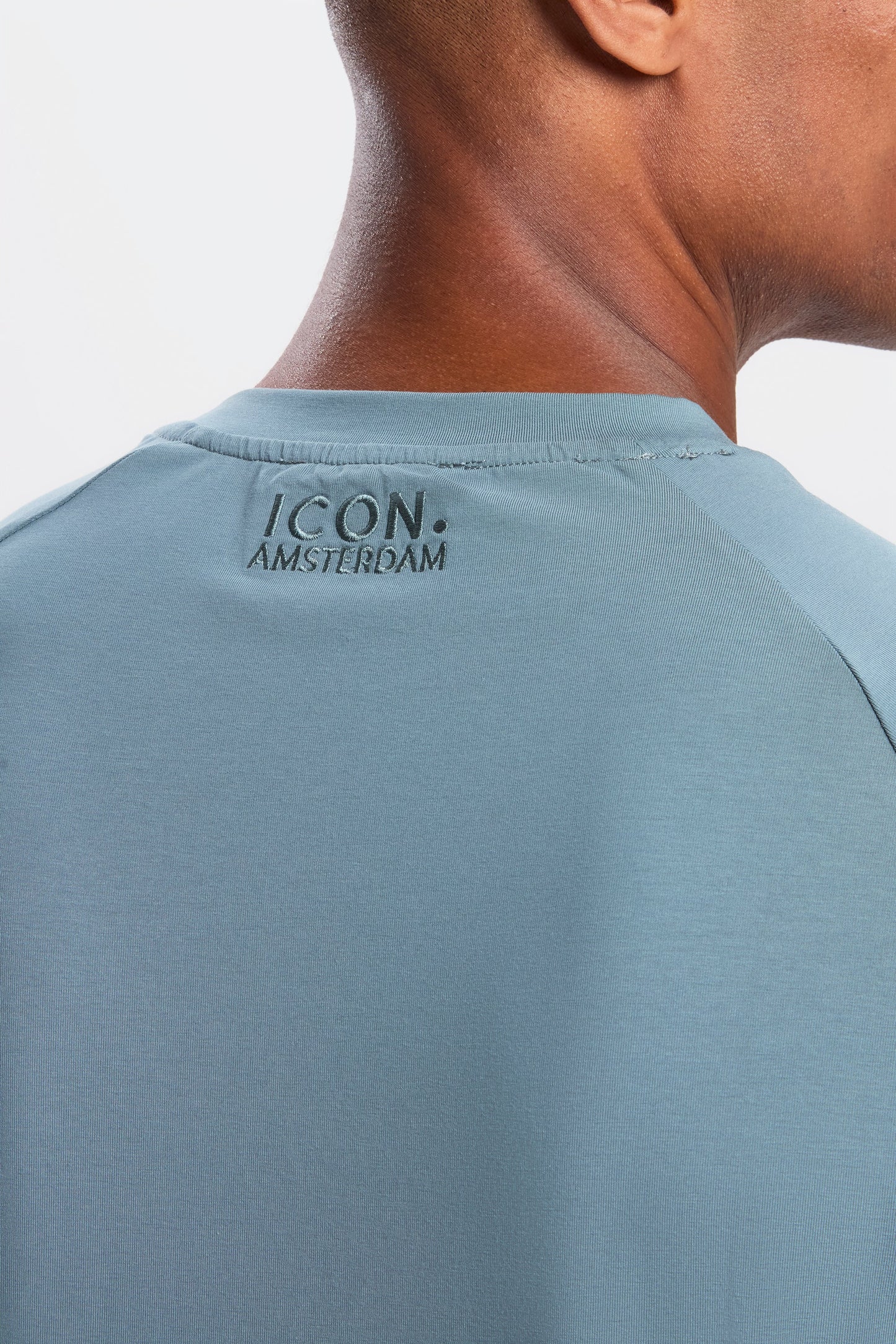 THE MUSCLE BASIC T-SHIRT