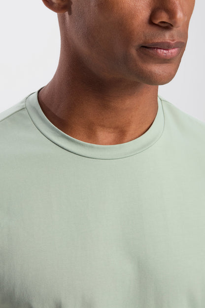 THE ESSENTIAL T-SHIRT