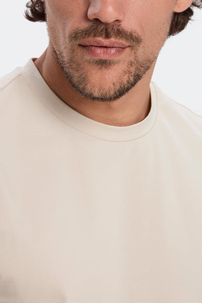 THE ESSENTIAL T-SHIRT