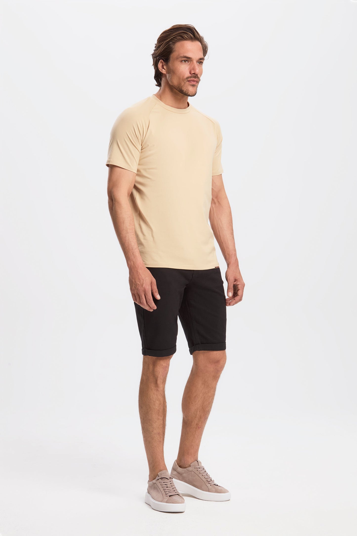THE MUSCLE BASIC T-SHIRT