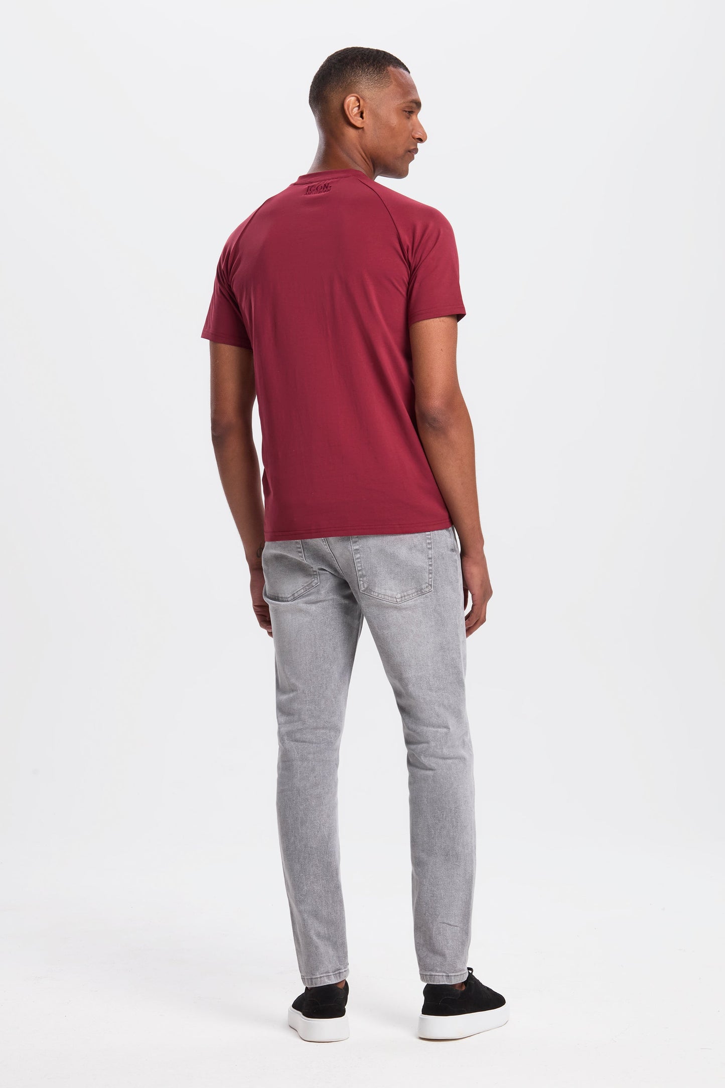 THE MUSCLE BASIC T-SHIRT