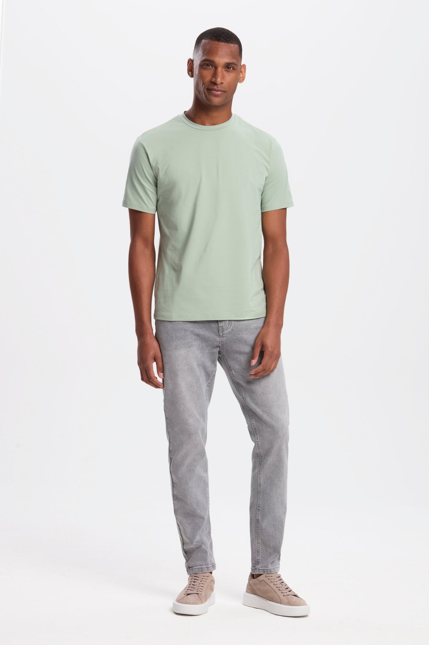 THE ESSENTIAL T-SHIRT