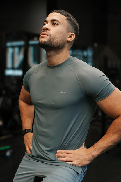 THE ICON ACTIVE T-SHIRT