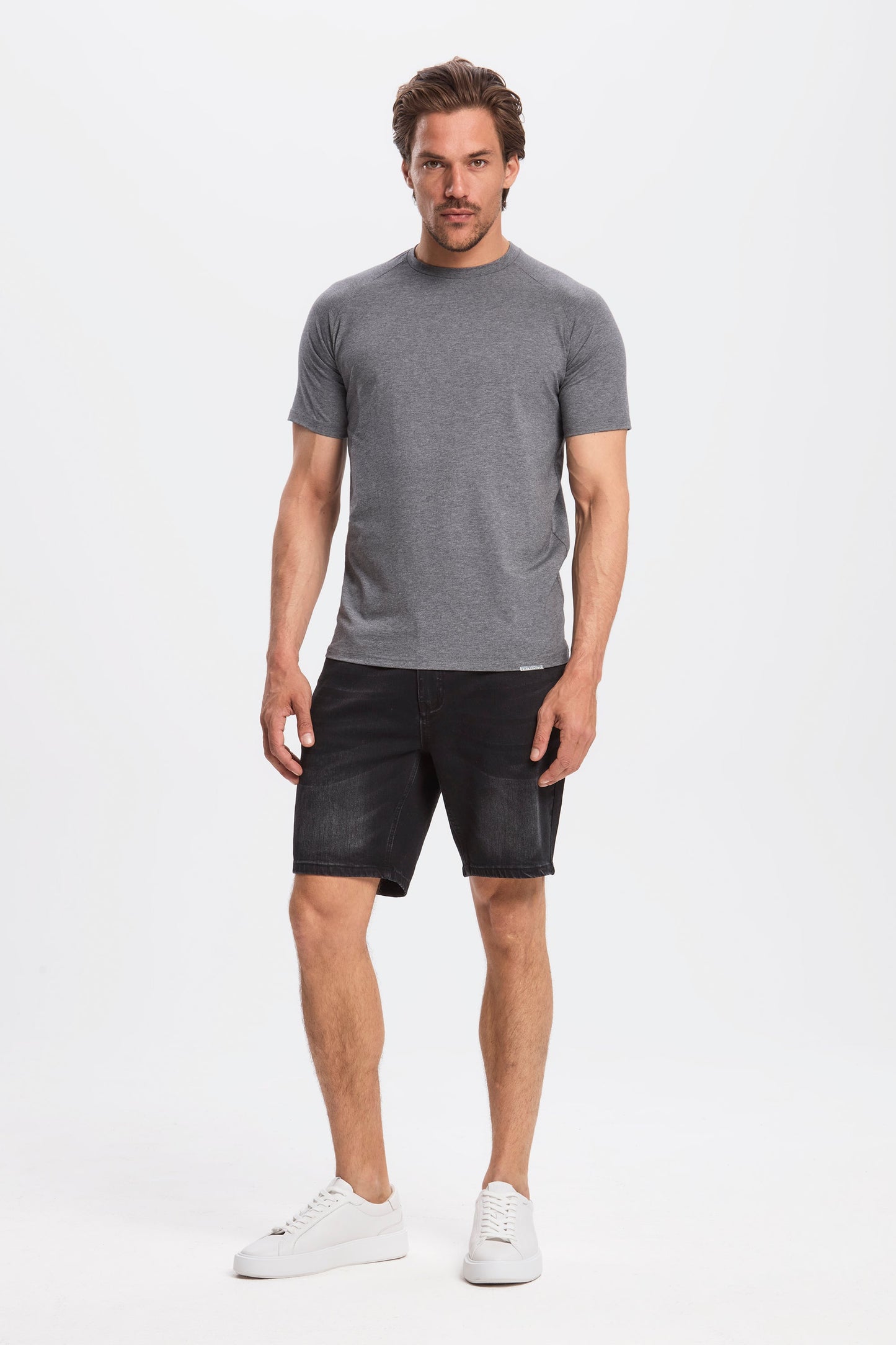 THE MUSCLE BASIC T-SHIRT