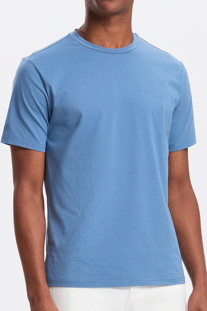 THE ESSENTIAL T-SHIRT