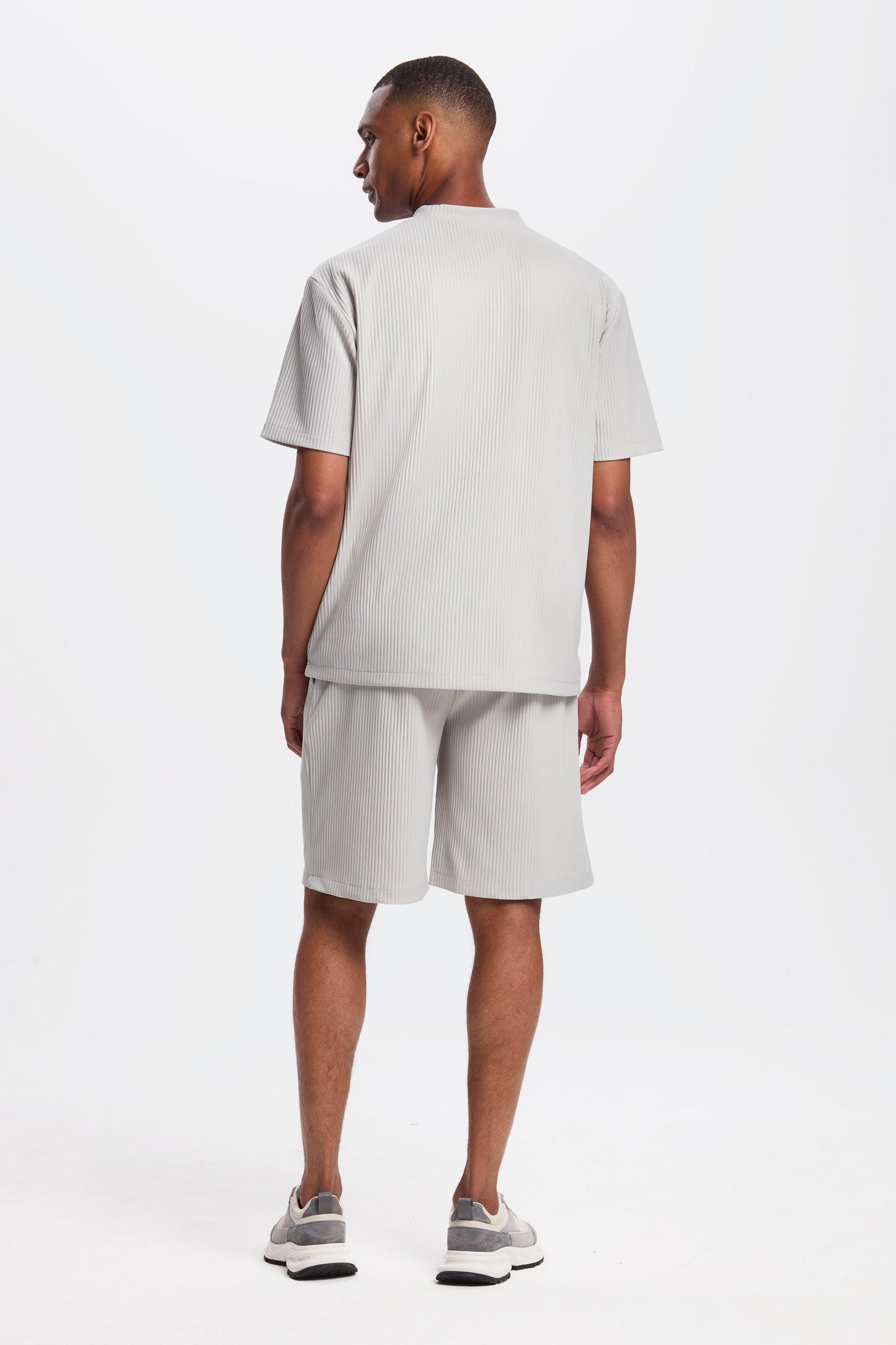 THE PLEATED T-SHIRT