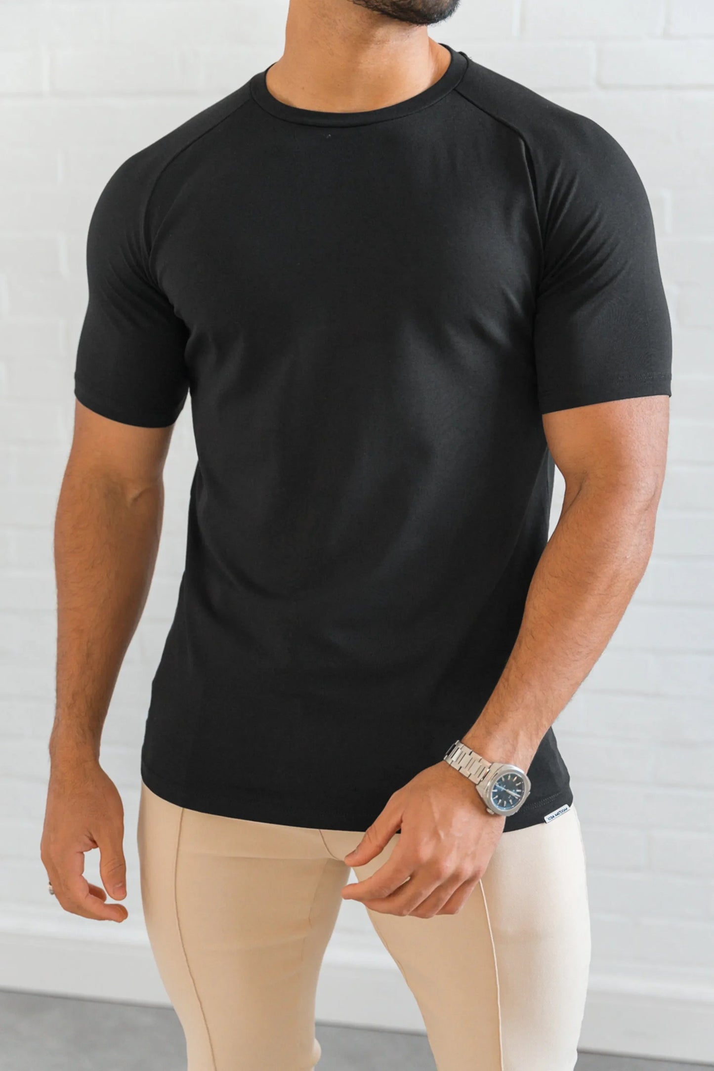 THE MUSCLE BASIC T-SHIRT